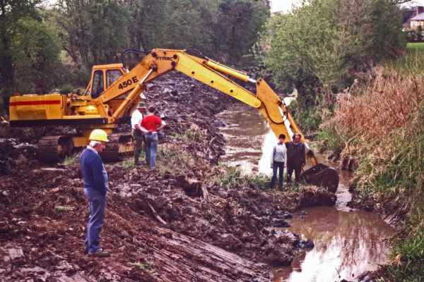 Canal restoration near Middle Court Bridge Monkhide on the Hereford and Gloucester Canal